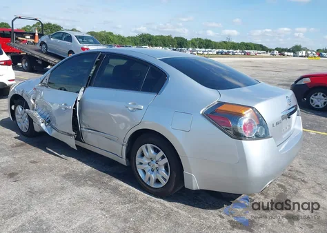 2012 Nissan Altima 2.5 S z USA, uszkodzony, nr VIN 1N4AL2AP8CC131799